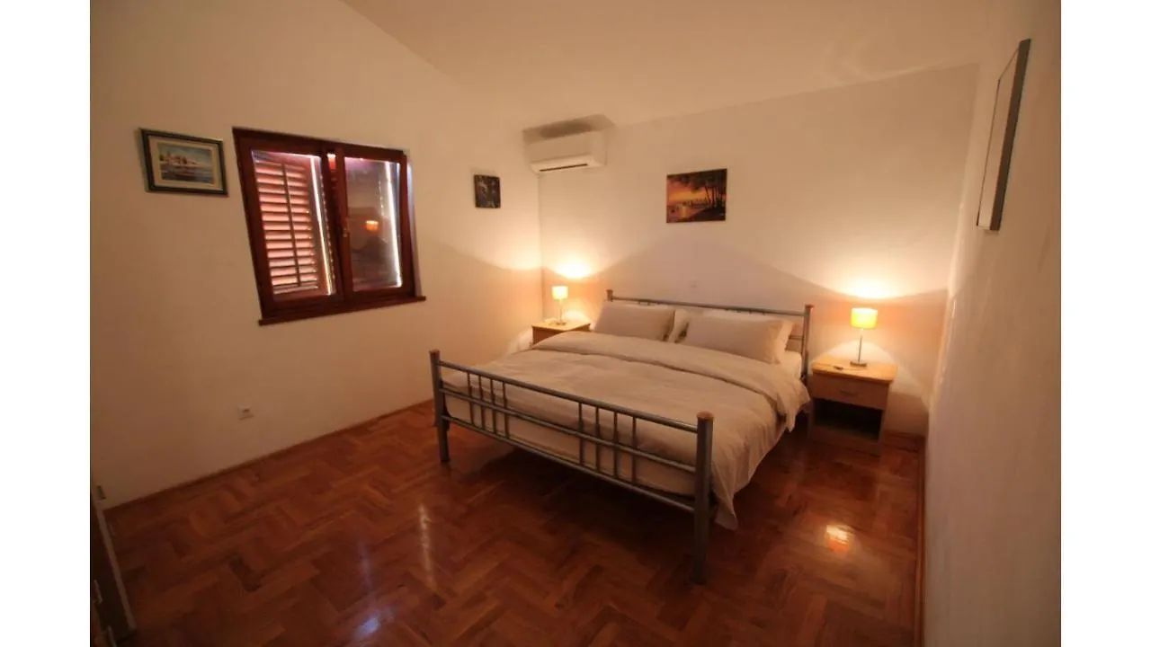Villa Neela بوريتش 0*,